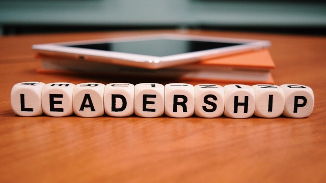 Titel: Knyttede lederskab og cirkulært lederskab: En vej til succes