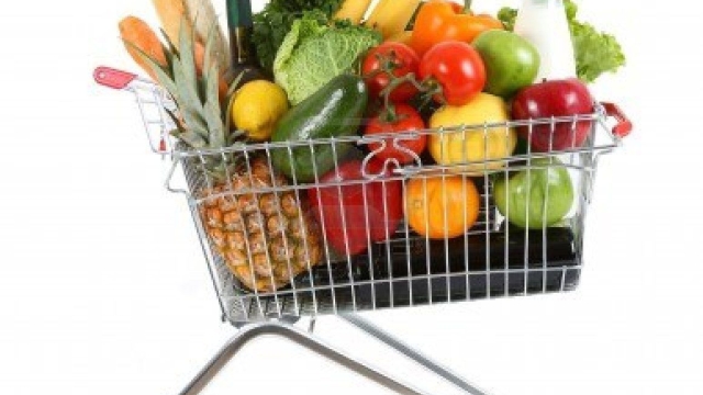 A Feast for Every Budget: Creative Grocery Shopping Tips